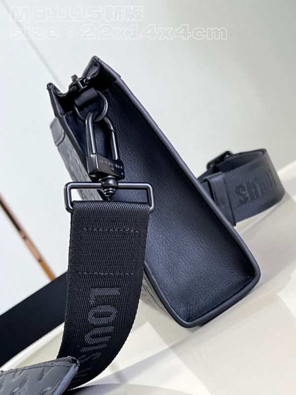 Louis Vuitton Gaston Wearable Wallet