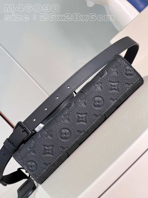 Louis Vuitton  Sac Plat Cross Handbag