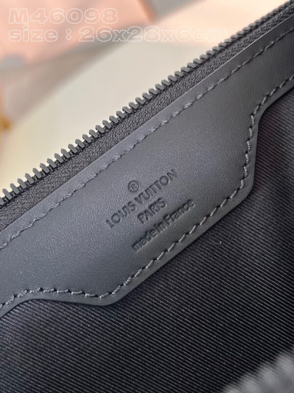 Louis Vuitton  Sac Plat Cross Handbag