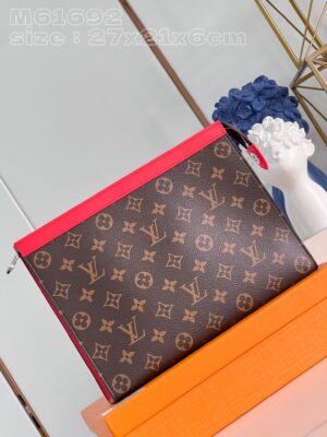 Louis Vuitton Pochette Voyage MM