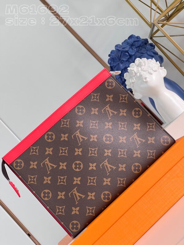 Louis Vuitton Pochette Voyage MM