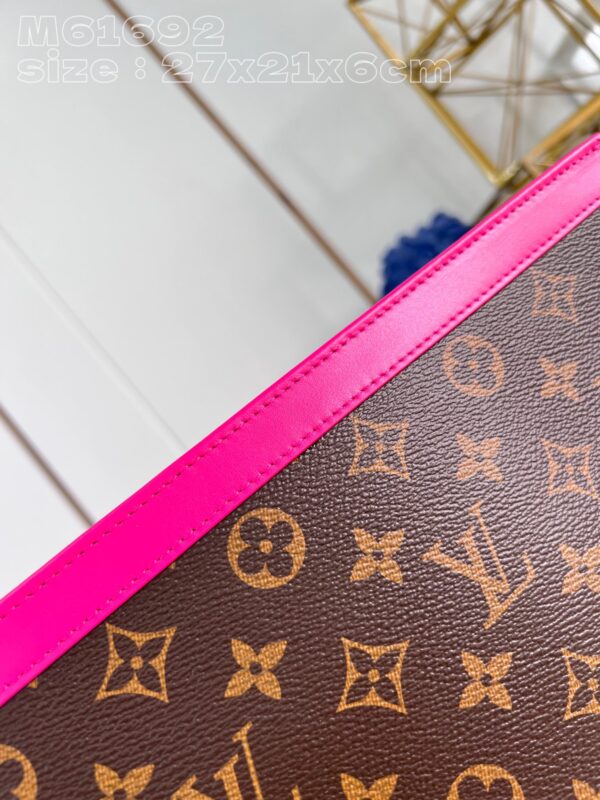 Louis Vuitton Pochette Voyage MM