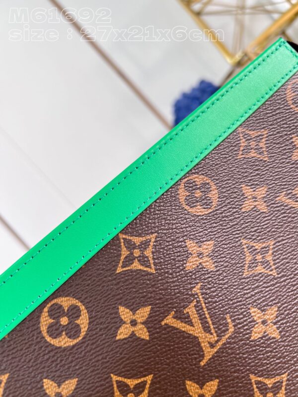 Louis Vuitton Pochette Voyage MM