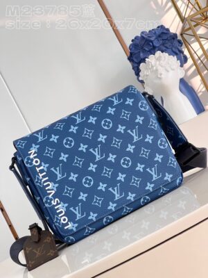 Louis Vuitton District PM