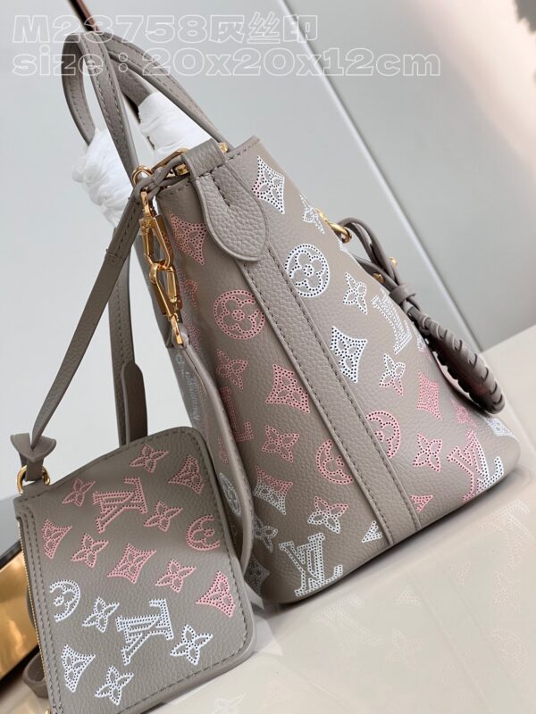 Louis Vuitton Blossom PM