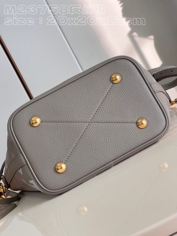 Louis Vuitton Blossom PM