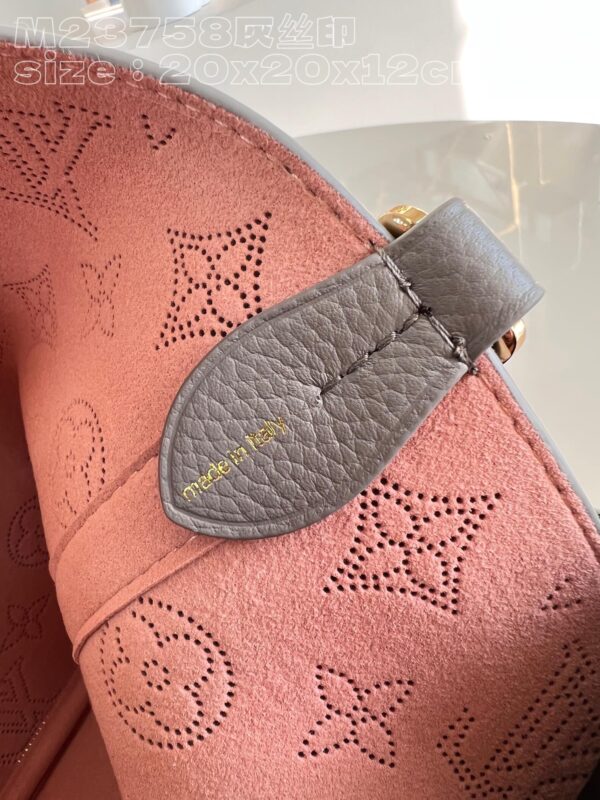 Louis Vuitton Blossom PM
