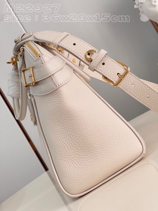 Louis Vuitton Lock It MM