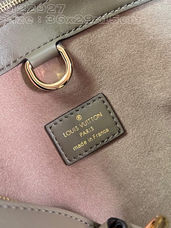 Louis Vuitton Lock It MM
