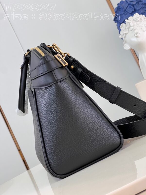 Louis Vuitton Lock It MM