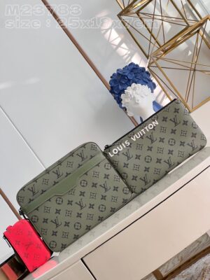 Louis Vuitton Trio Messenger