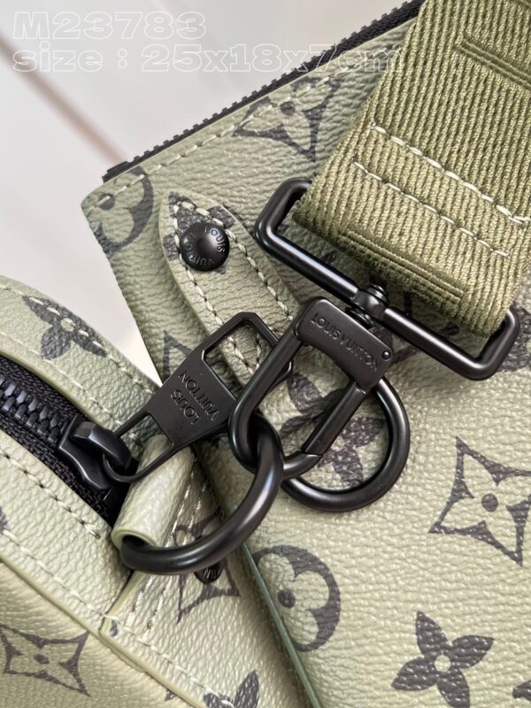 Louis Vuitton Trio Messenger