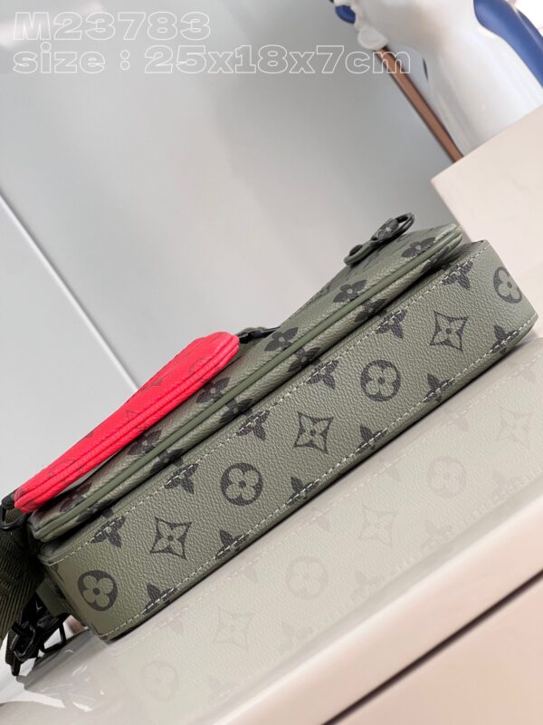 Louis Vuitton Trio Messenger