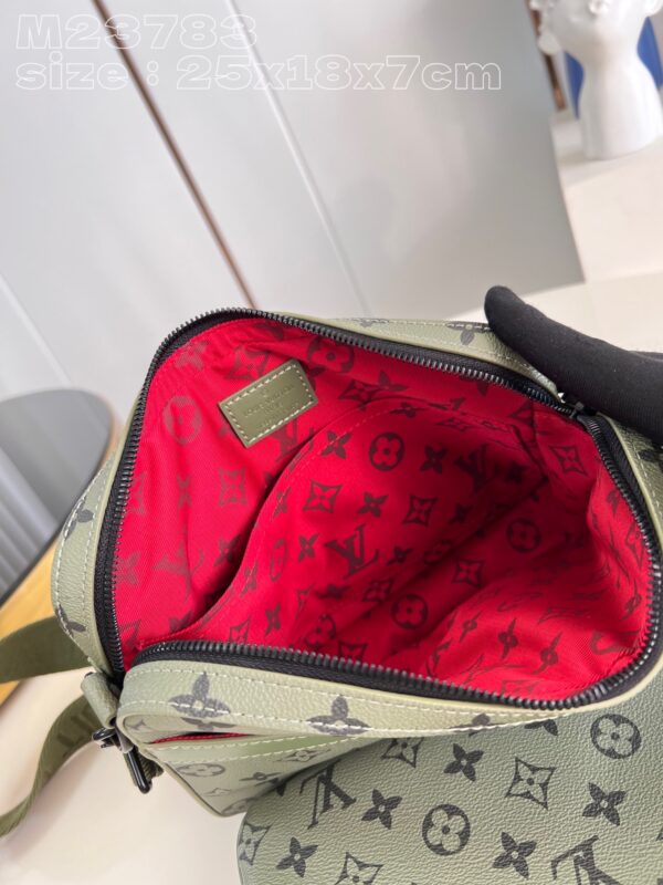 Louis Vuitton Trio Messenger