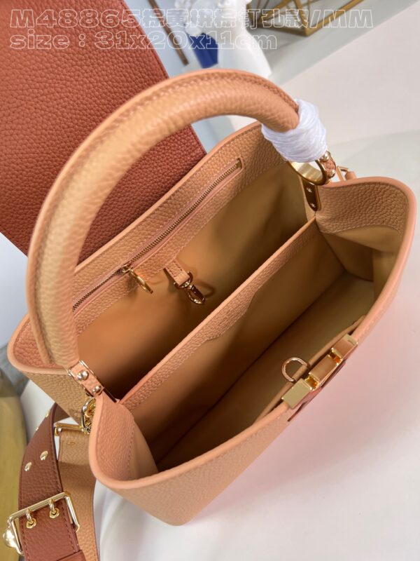 Louis Vuitton Capucines MM Handbag