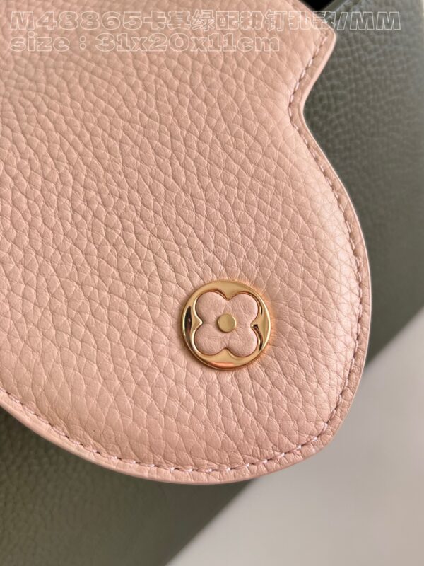 Louis Vuitton Capucines MM Handbag