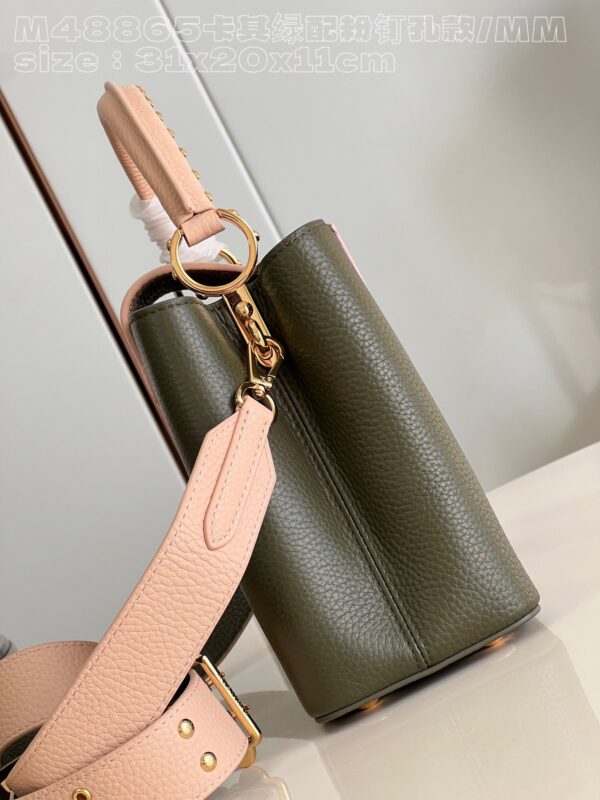 Louis Vuitton Capucines MM Handbag