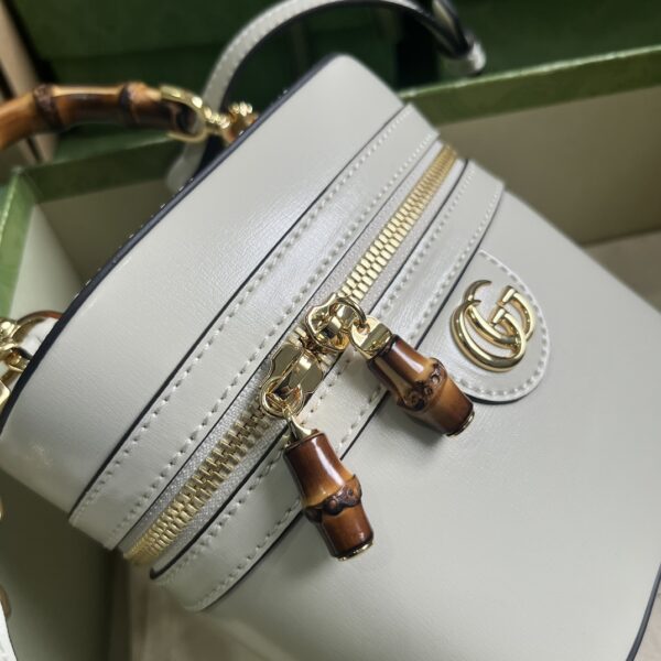 Gucci MINI BAMBOO SHOULDER BAG