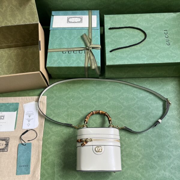 Gucci MINI BAMBOO SHOULDER BAG