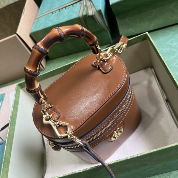 Gucci MINI BAMBOO SHOULDER BAG