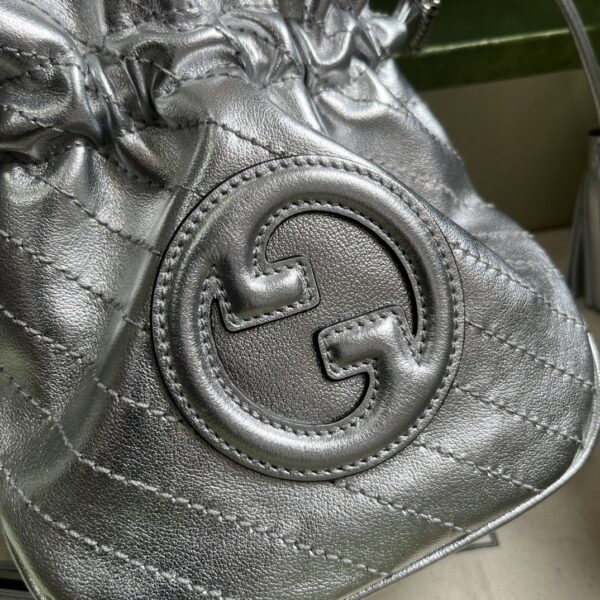 GUCCI BLONDIE MINI BUCKET BAG