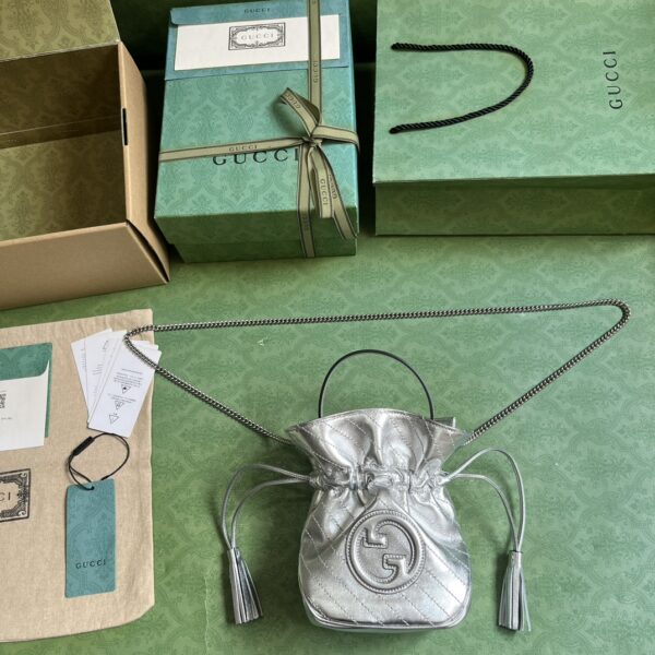 GUCCI BLONDIE MINI BUCKET BAG