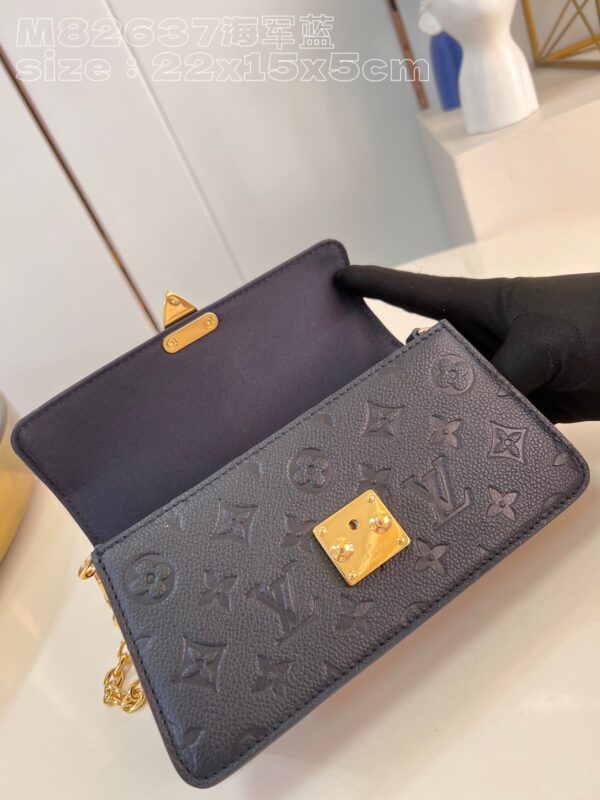 Louis Vuitton Wallet On Chain Métis