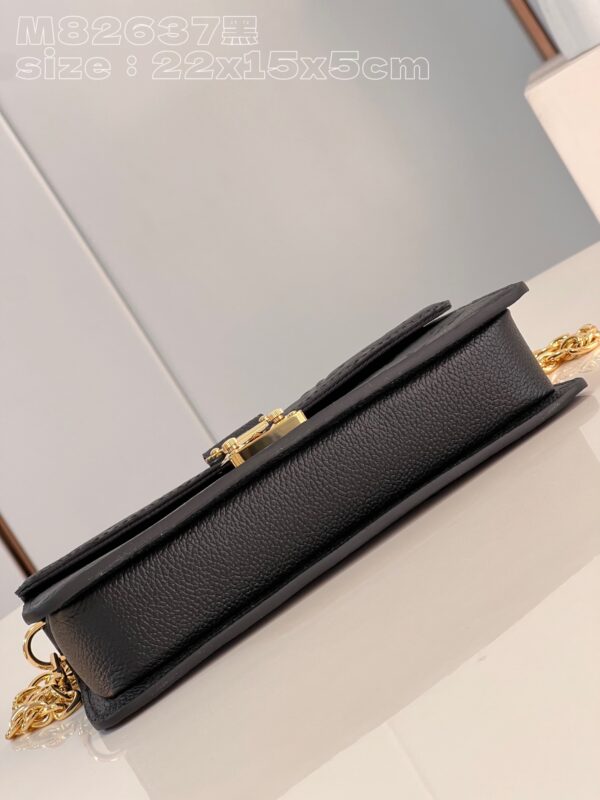 Louis Vuitton Wallet On Chain Métis