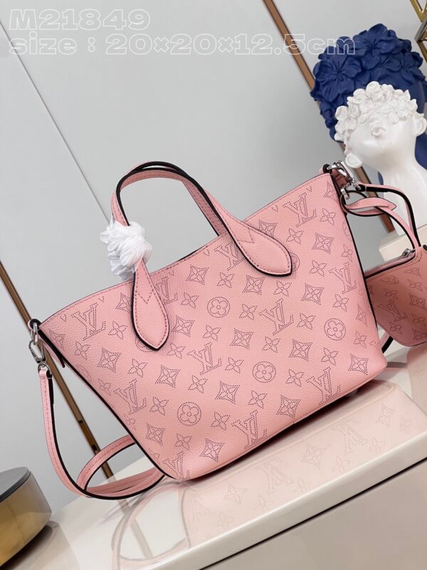 Louis Vuitton Blossom PM