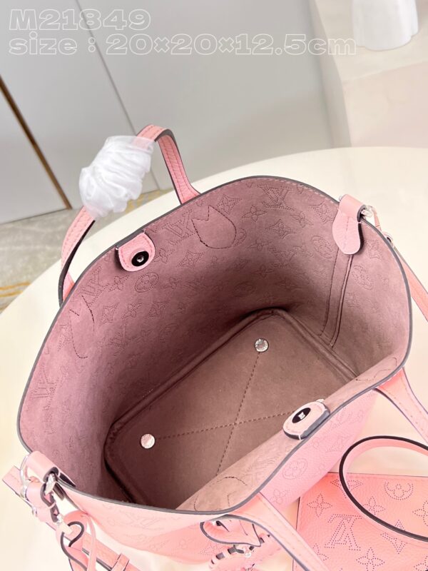 Louis Vuitton Blossom PM