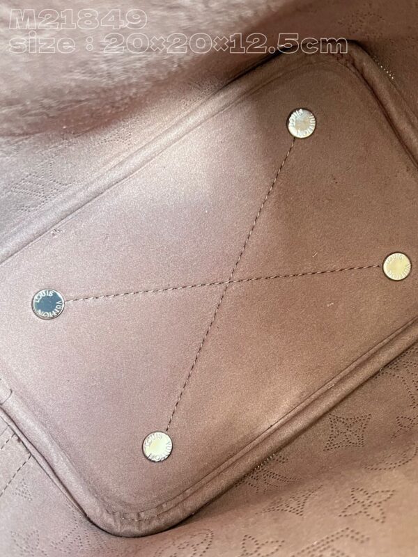 Louis Vuitton Blossom PM