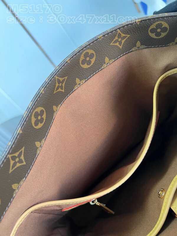 Louis Vuitton shopping Bag