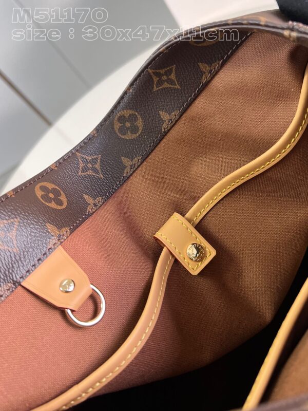 Louis Vuitton shopping Bag