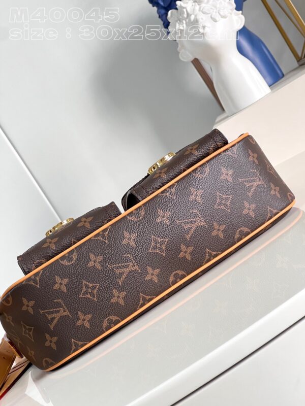 Louis Vuitton Hudson GM bag