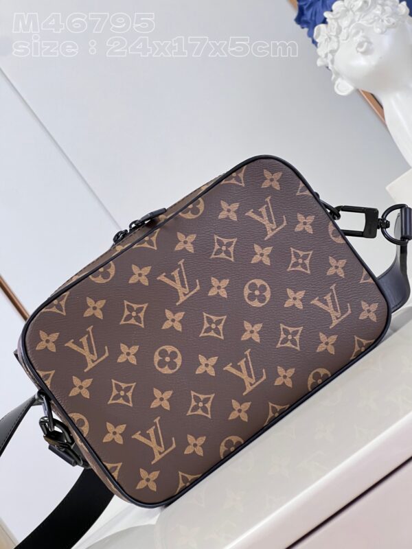 Louis Vuitton  Steamer