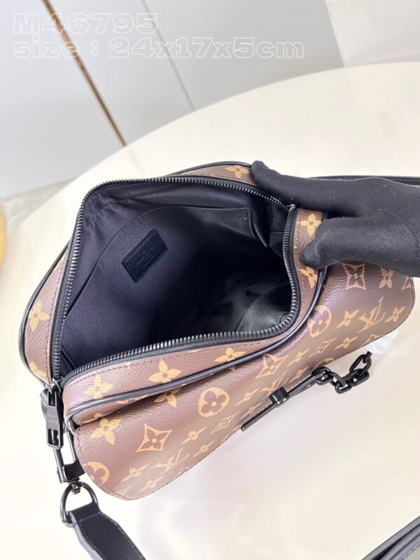 Louis Vuitton  Steamer