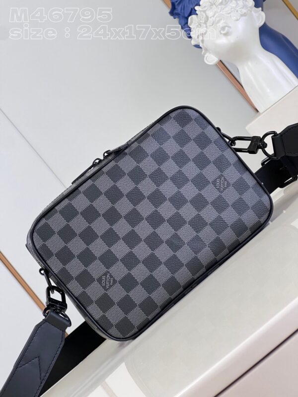 Louis Vuitton  Steamer