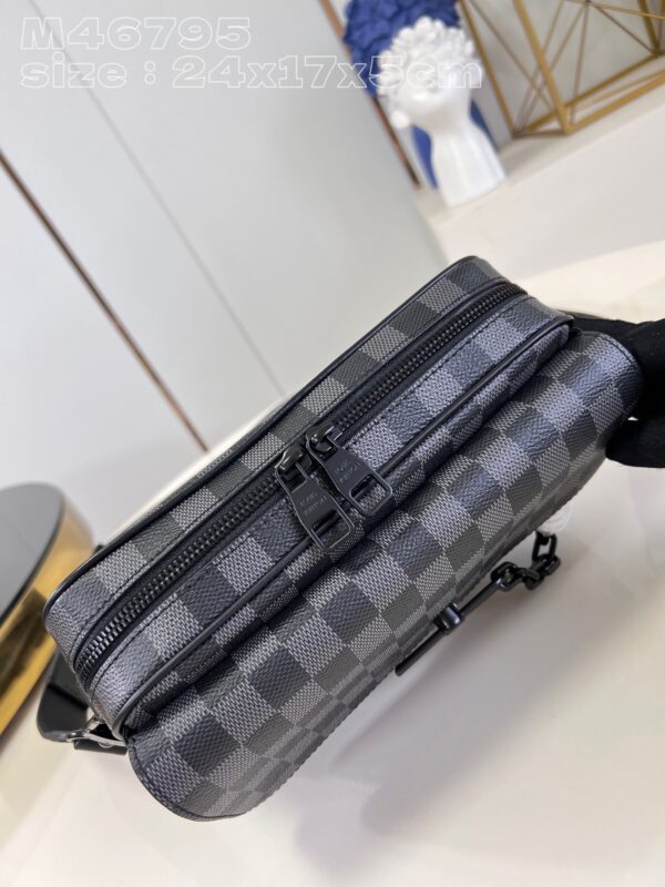 Louis Vuitton  Steamer