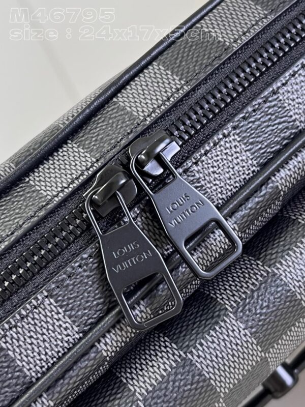 Louis Vuitton  Steamer