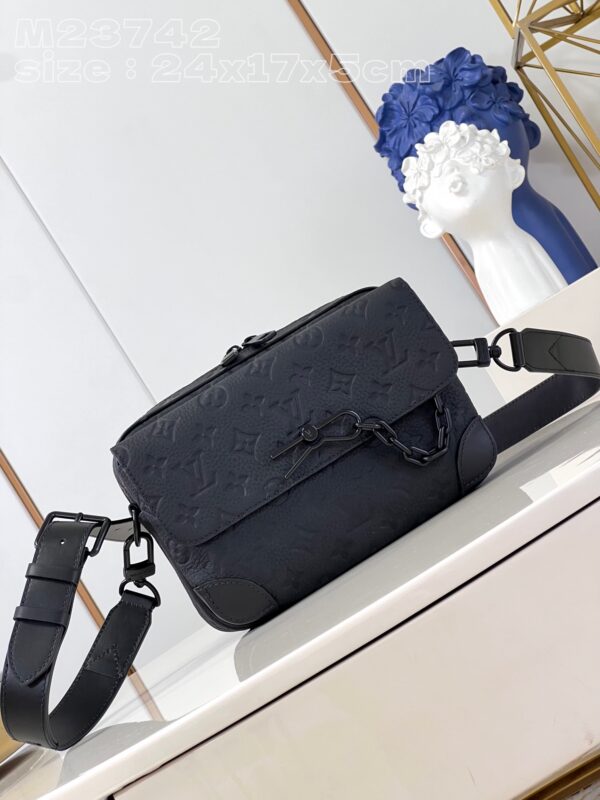 Louis Vuitton Steamer Messenger