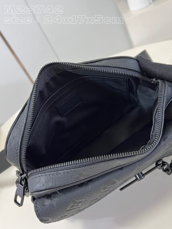 Louis Vuitton Steamer Messenger