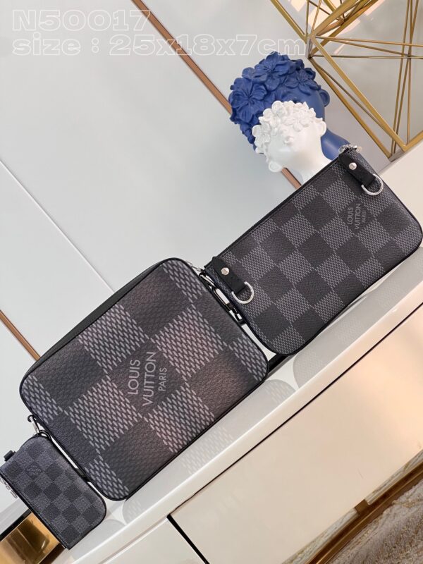 Louis Vuitton Trio Messenger