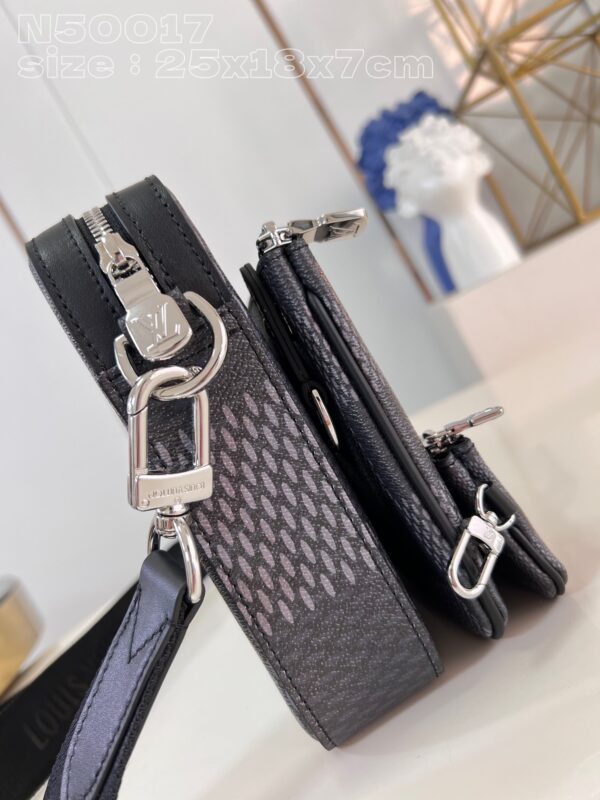Louis Vuitton Trio Messenger
