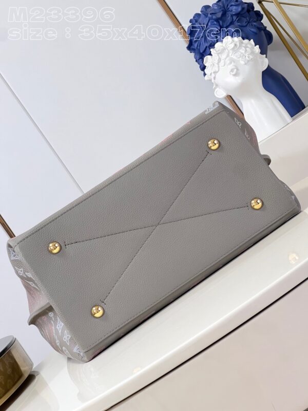 Louis Vuitton Carmel hobo