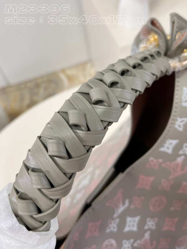 Louis Vuitton Carmel hobo