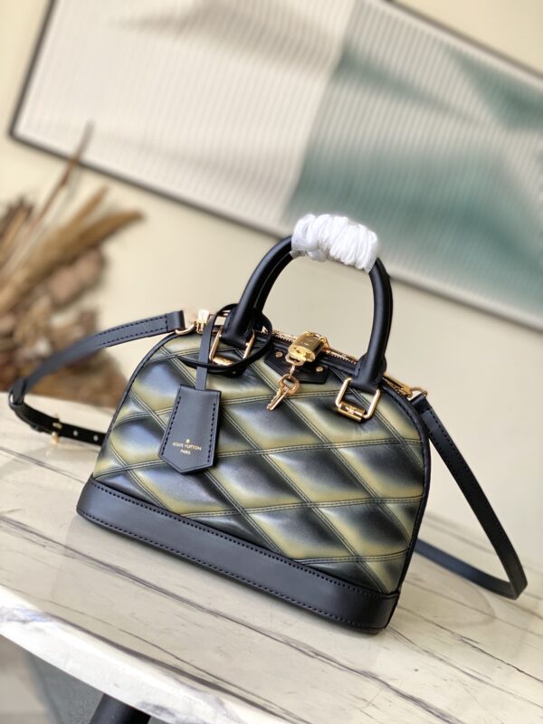 Louis Vuitton Alma BB