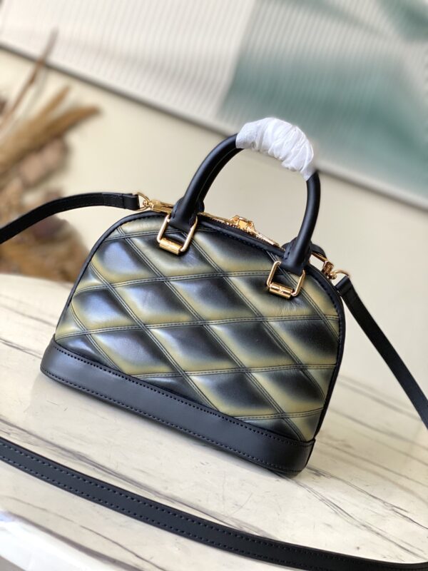 Louis Vuitton Alma BB