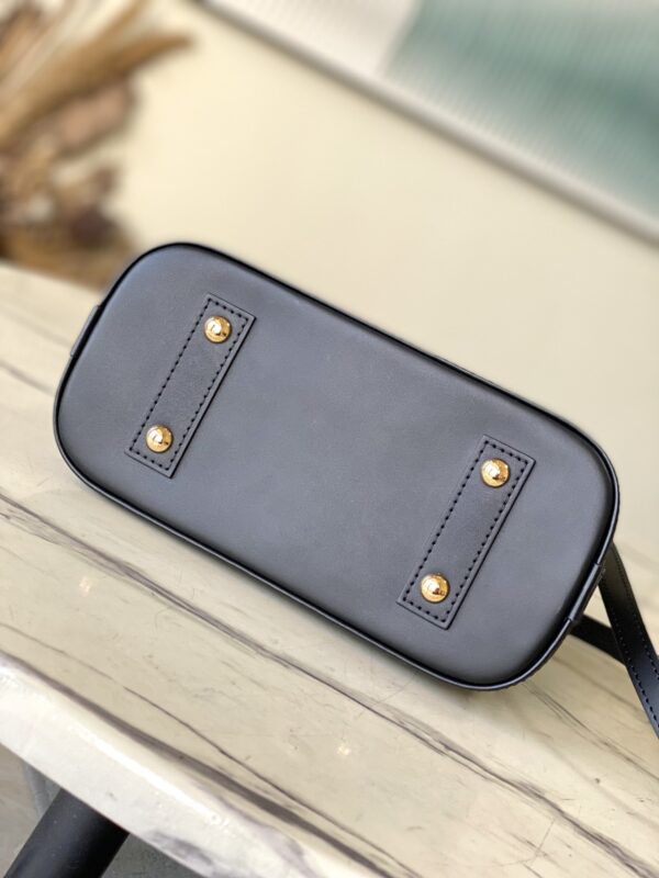 Louis Vuitton Alma BB