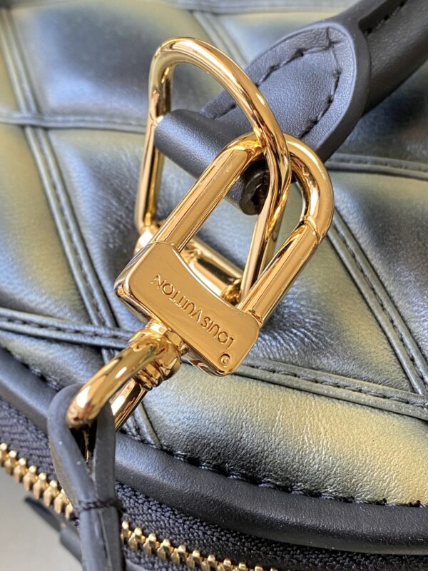Louis Vuitton Alma BB
