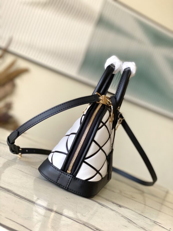 Louis Vuitton Alma BB